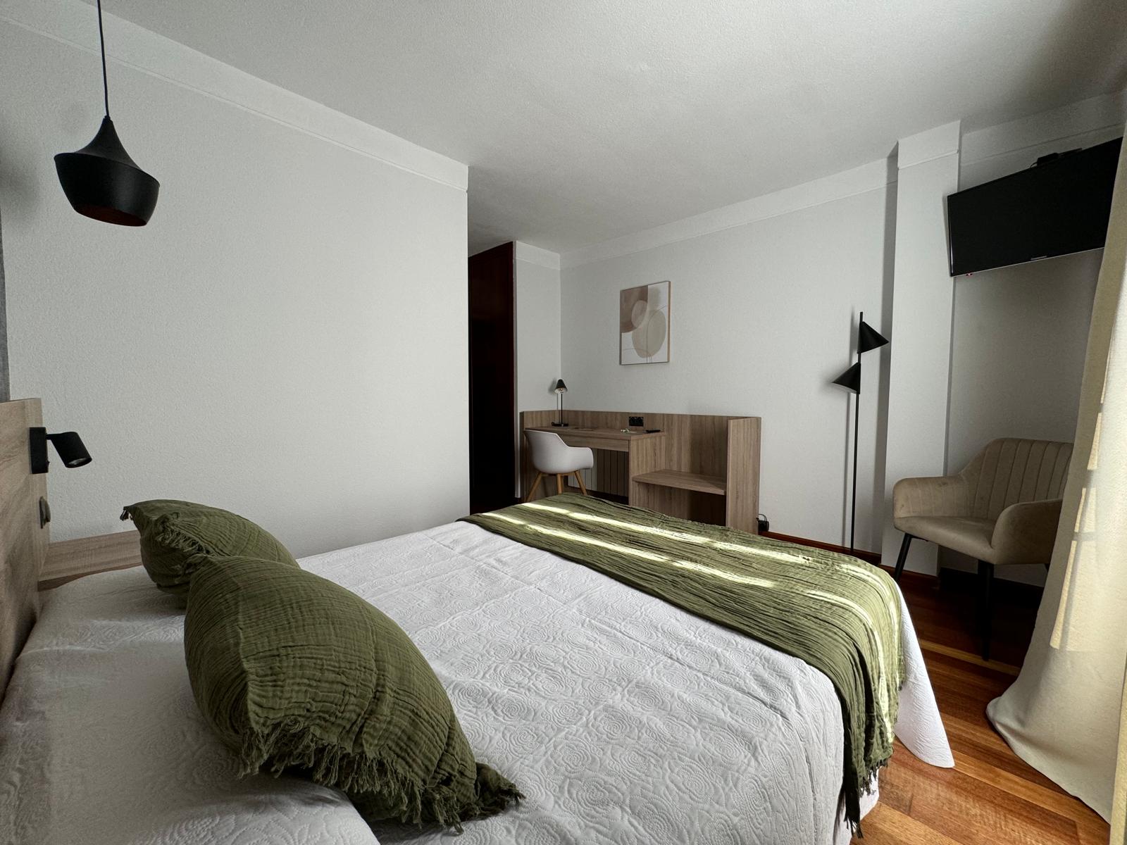 hospedium-hotel-la-fuente-habitacion-especial-15